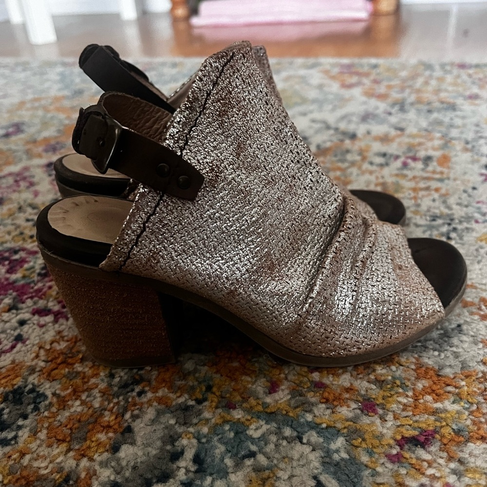 Unity in Diversity Heels